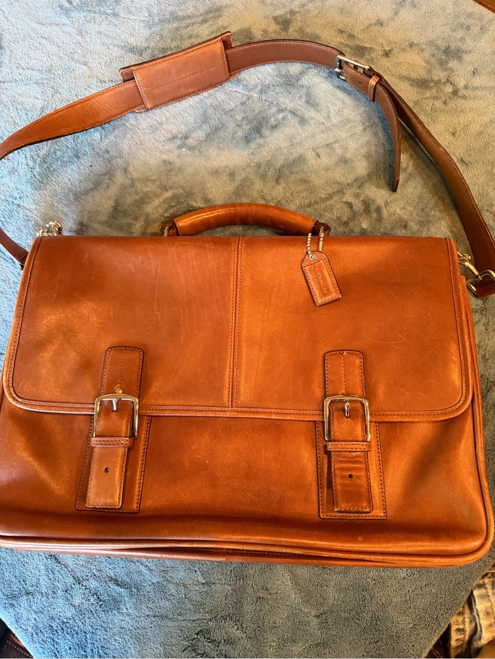Leather Briefcase Messenger Bag in Tan - Classic Professional Carry